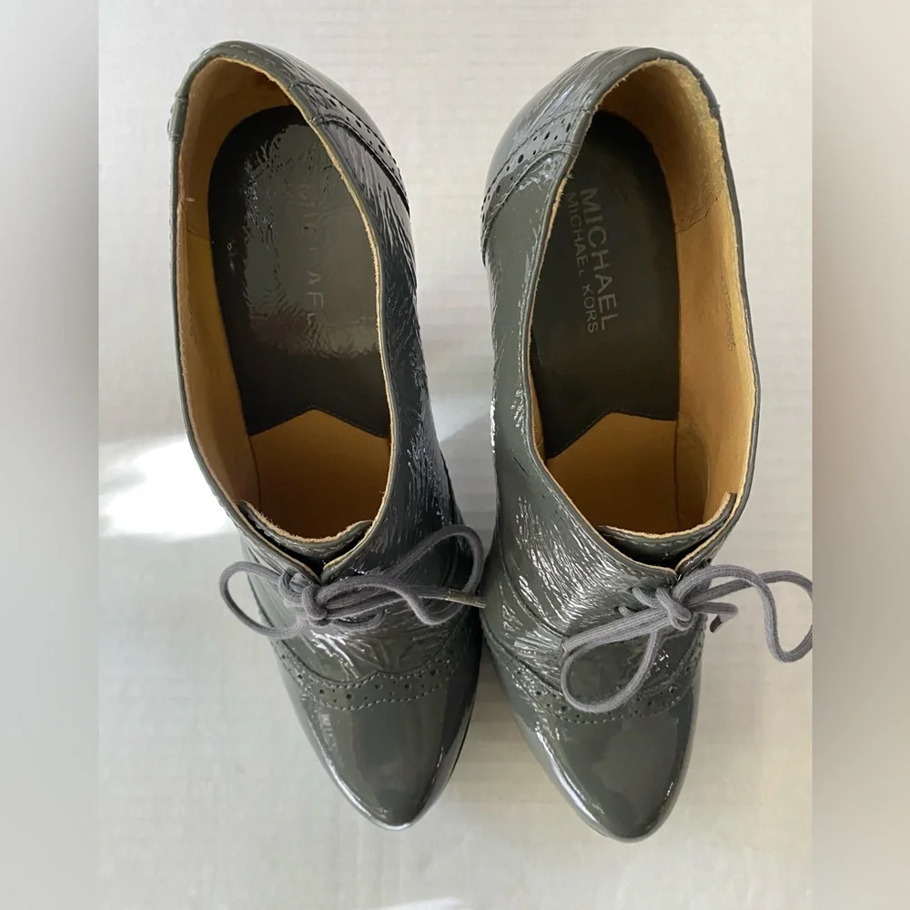 Micheal Micheal Kors grey patent leather lace up platform spectators - Picture 11 of 15